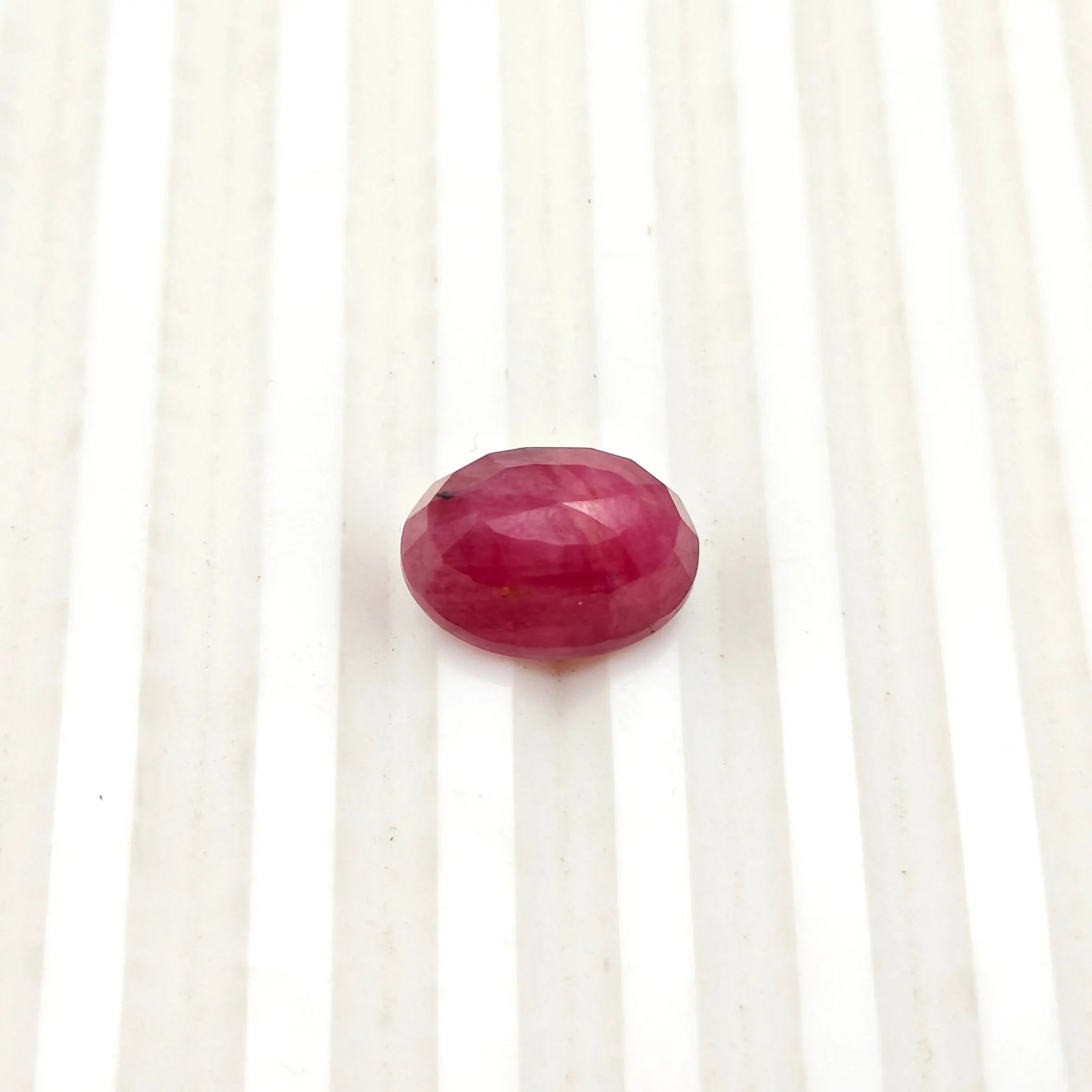 Exceptional Quality OVAL MIXED RUBY, RED COLORED, INDIAN GEMSTONE, WEIGHT 11.35 CTS: ABC Rugs, Kilims & Jewelry offers internationally certified and verified pieces, with documentation provided by trusted gemological institutions, manufacturers, and industry professionals. At ABC 