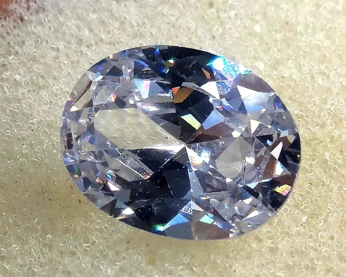 Exceptional Quality 15.35 Ct White Sapphire Oval Cut EGL Certified Loose Gemstone 6AGG: AAA+ Certified Quality 15.35 Ct Natural White Sapphire Oval Cut EGL Certified Loose Gemstone 6AGG We can arrange GIA certification and verification for vintage jewelry, diamonds, and gemstones. The co