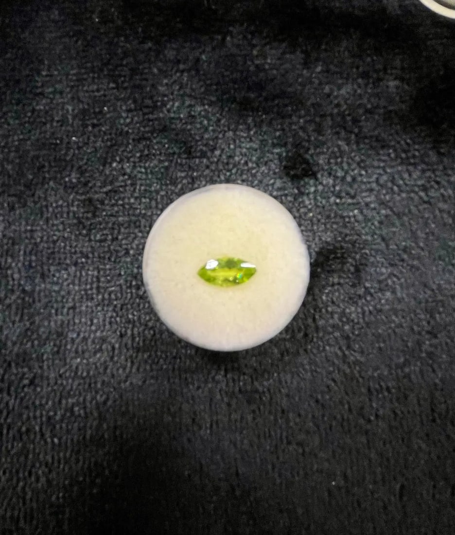 Exceptional Quality 1 Piece Brazilian Lime Green Garnet Marquise Cut Shaped Gemstone, Weight: 1.07: ABC Rugs, Kilims & Jewelry offers internationally certified and verified pieces, with documentation provided by trusted gemological institutions, manufacturers, and industry professionals. At ABC 