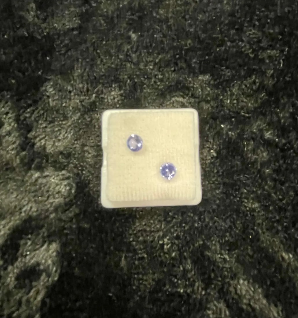 Exceptional Quality 2 Pieces Blue Kyanite Round Shaped Gemstone, Weight: 0.90 ct, Size 3, Gem65: ABC Rugs, Kilims & Jewelry offers internationally certified and verified pieces, with documentation provided by trusted gemological institutions, manufacturers, and industry professionals. At ABC 