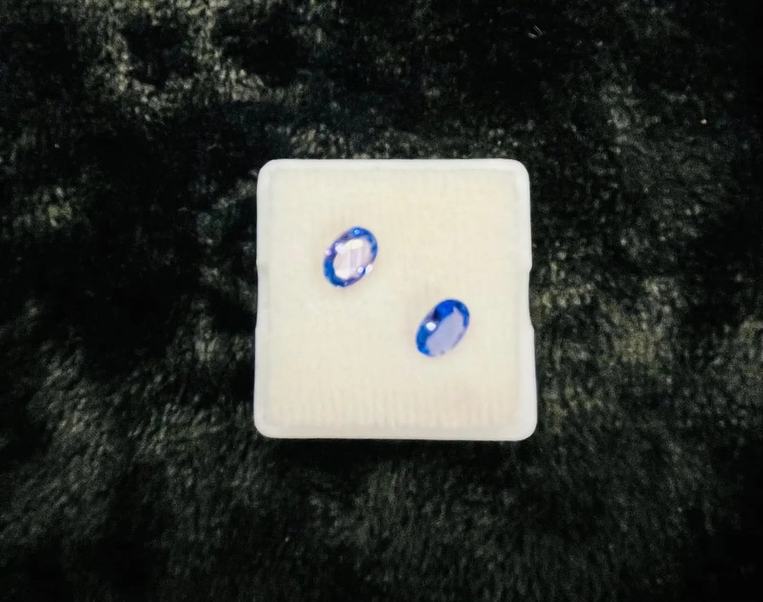Exceptional Quality 2 Pieces Blue Kyanite Oval Shaped Gemstone, Weight: 1.12 ct, Size 6x4, Gem68: ABC Rugs, Kilims & Jewelry offers internationally certified and verified pieces, with documentation provided by trusted gemological institutions, manufacturers, and industry professionals. At ABC 
