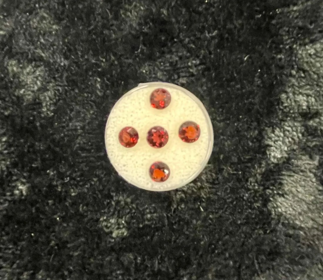 Exceptional Quality Brazilian 5 Pieces Red Garnet Round Shaped Gemstone, Weight: 4.95 ct, Size 6,: ABC Rugs, Kilims & Jewelry offers internationally certified and verified pieces, with documentation provided by trusted gemological institutions, manufacturers, and industry professionals. At ABC 