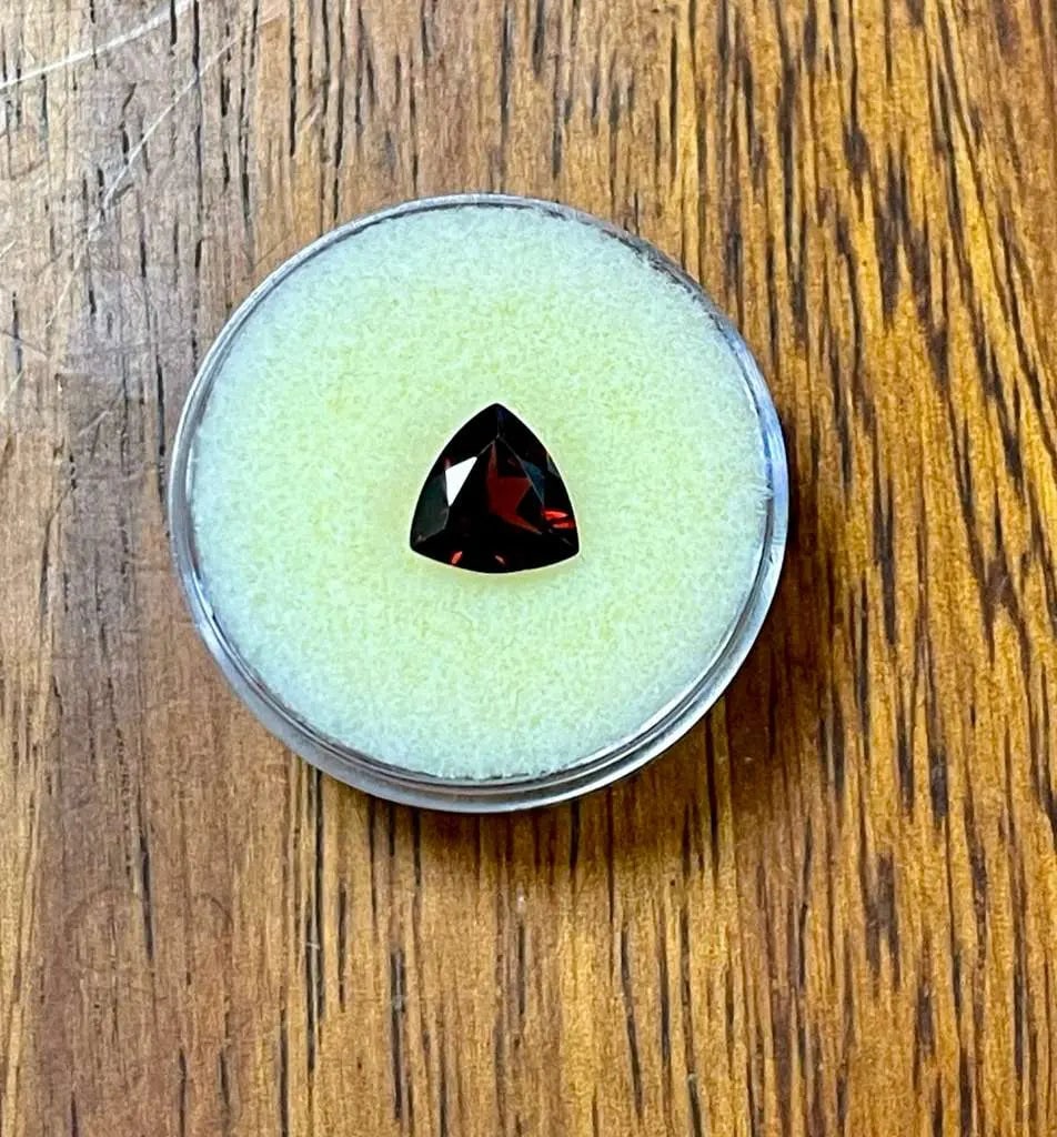Exceptional Quality Gerais Topaz Gemstone (1.75 Carats), Imperial Red Color Item#09, Gem158: ABC Rugs, Kilims & Jewelry offers internationally certified and verified pieces, with documentation provided by trusted gemological institutions, manufacturers, and industry professionals. At ABC 
