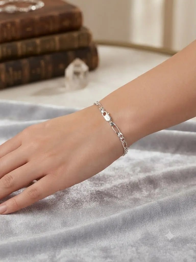 Exceptional Quality Sterling Silver-925, Bracelet Size 20 cm. 8?? in., Style Rhodium