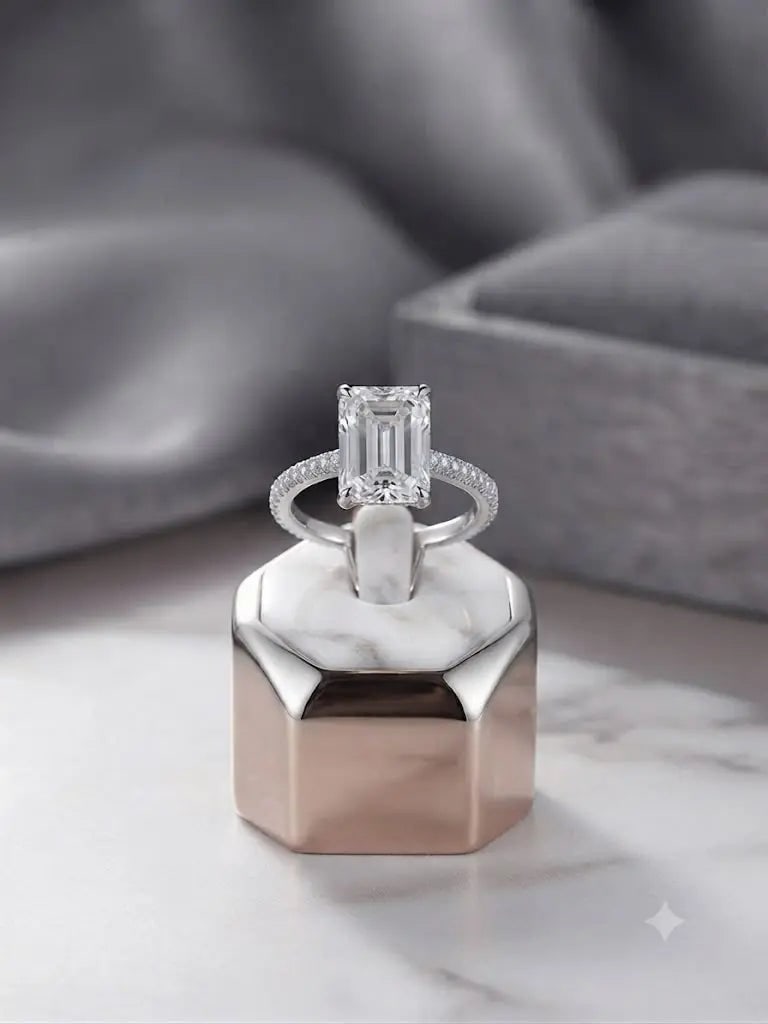 Exceptional Quality Sterling Silver, Size 7, Gem Fashion, Weight 5.6 grams, ABC-R126-7