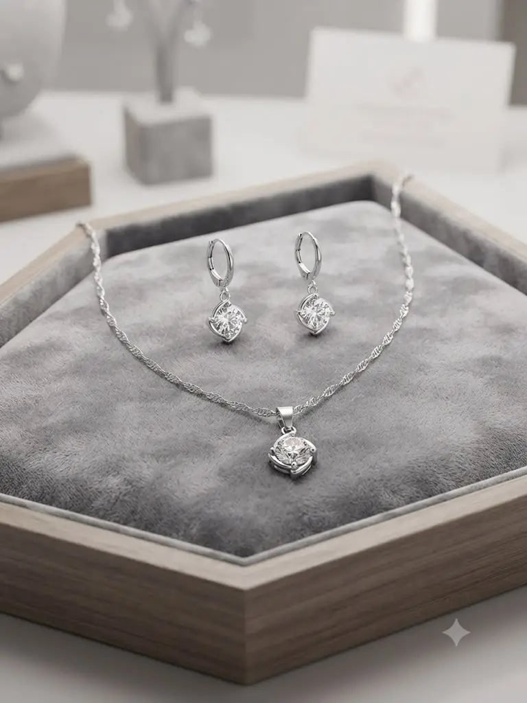 Exceptional Quality Sterling Silver-925, Gem zirconia, Including chain 50cm, Weight 8.2gm,: AAA+ Certified, Quality Sterling Silver-925, Gem zirconia, Including chain 50cm, Weight 8.2gm, ABC-S90401 Registered GIA Client for Natural Diamonds & Gemstones in the USA. Certificates of Authenticit
