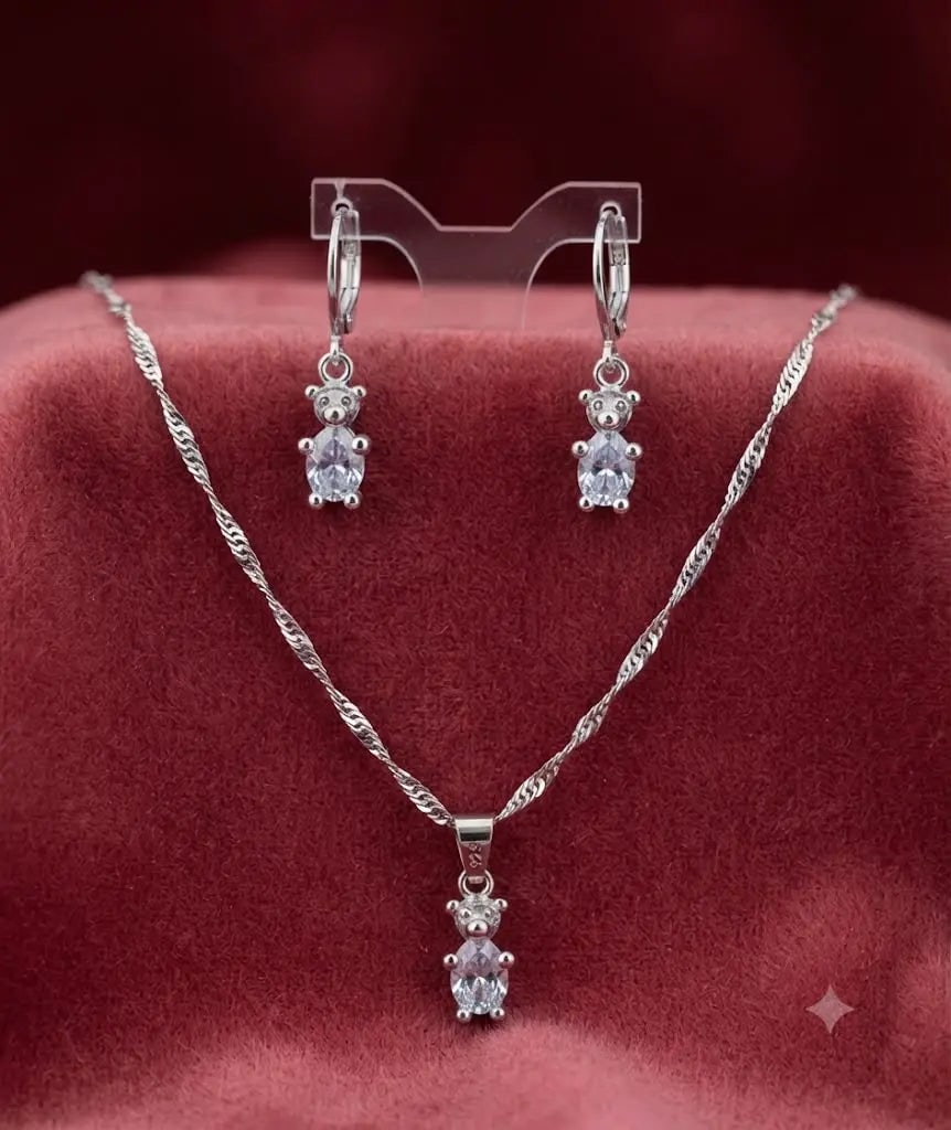 Exceptional Quality Sterling Silver-925, Gem zirconia, Including chain 50cm, Weight 5.6gm,: AAA+ Certified, Quality Sterling Silver-925, Gem zirconia, Including chain 50cm, Weight 5.6gm, ABC-S47401 Registered GIA Client for Natural Diamonds & Gemstones in the USA. Certificates of Authenticit