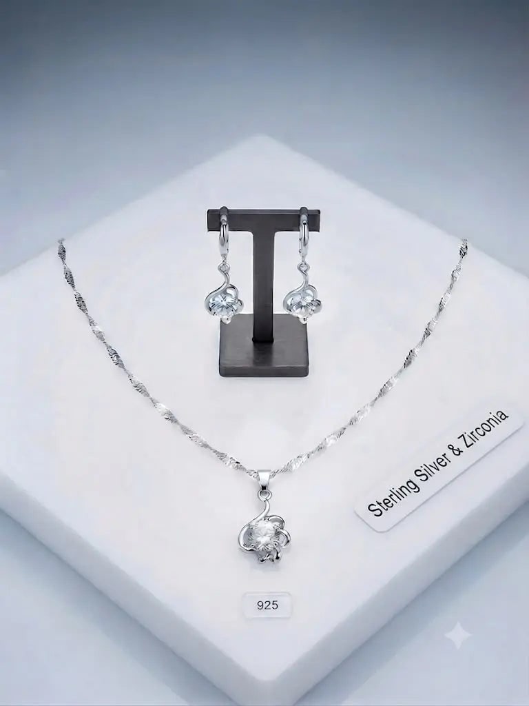 Exceptional Quality S. Silver-925, Gem zirconia, Including chain 50cm, Weight 9.9gm, ABC-9701: AAA+ Certified, Quality S. Silver-925, Gem zirconia, Including chain 50cm, Weight 9.9gm, ABC-9701 Registered GIA Client for Natural Diamonds & Gemstones in the USA. Certificates of Authenticity for Ou