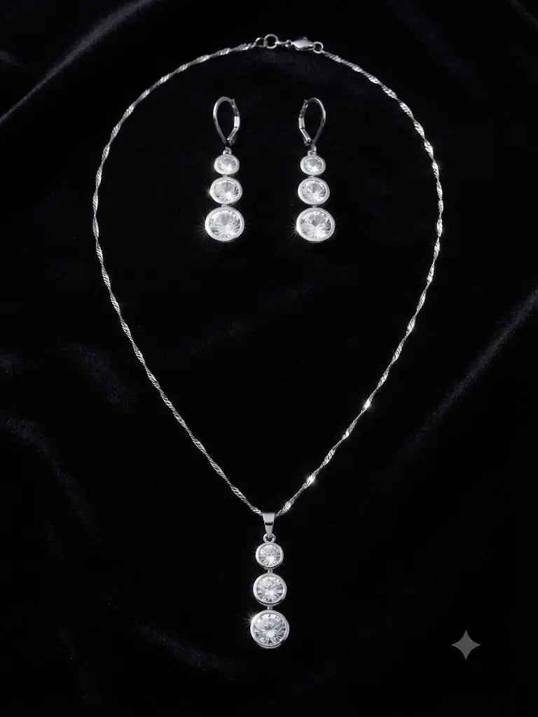 Exceptional Quality S. Silver-925, Gem Fasion CZ, Weight 10gm, Chain 50 cm, ABC-S29501: AAA+ Certified, Quality S. Silver-925, Gem Fasion CZ, Weight 10gm, Chain 50 cm, ABC-S29501 Registered GIA Client for Natural Diamonds & Gemstones in the USA. Certificates of Authenticity for Our Hand-