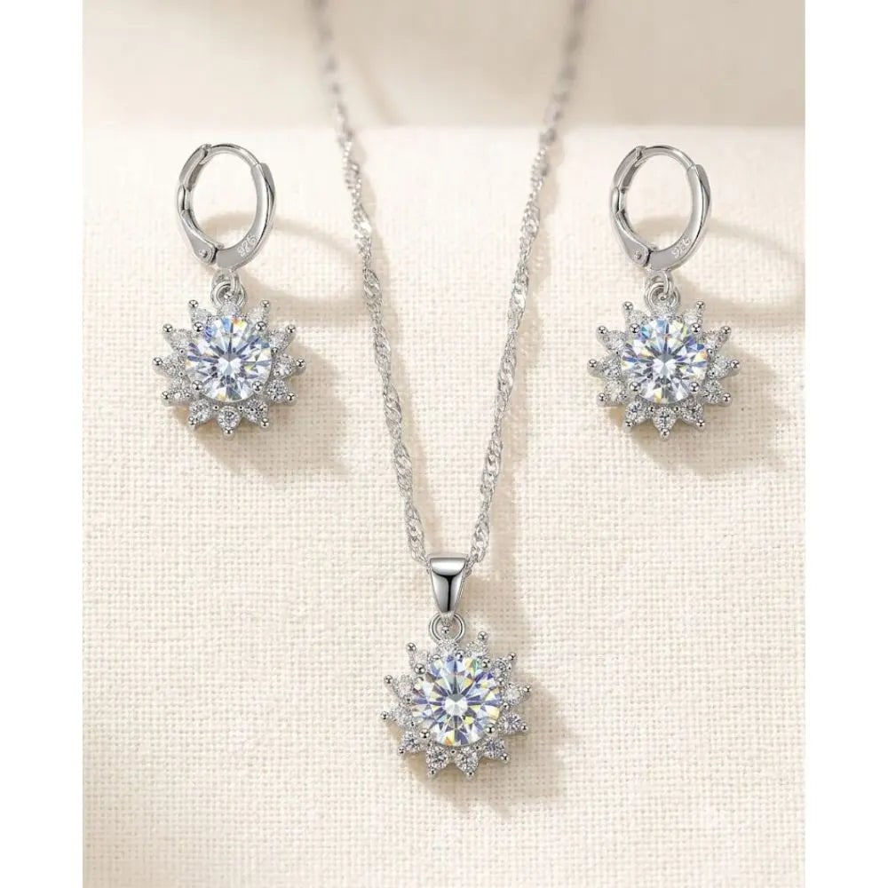 Exceptional Quality Silver - 925, Gem Cubic Zirconia, Chain Size 20cm/9 inches, Weight 8.9 gm.,: AAA+ Certified, Quality Silver - 925, Gem Cubic Zirconia, Chain Size 20cm/9 inches, Weight 8.9 gm., ABC-S401 We can arrange GIA certification and verification for vintage jewelry, diamonds, and gemsto