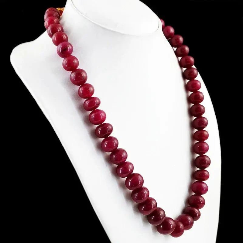 Exceptional Quality 608.50 CTS EARTH MINED GENUINE ROUND SHAPED RICH RED RUBY BEADS NECKLACE STRAND: AAA+ Certified Quality 608.50 CTS EARTH MINED GENUINE ROUND SHAPED RICH RED RUBY BEADS NECKLACE STRAND We can arrange GIA certification and verification for vintage jewelry, diamonds, and gemstones. T