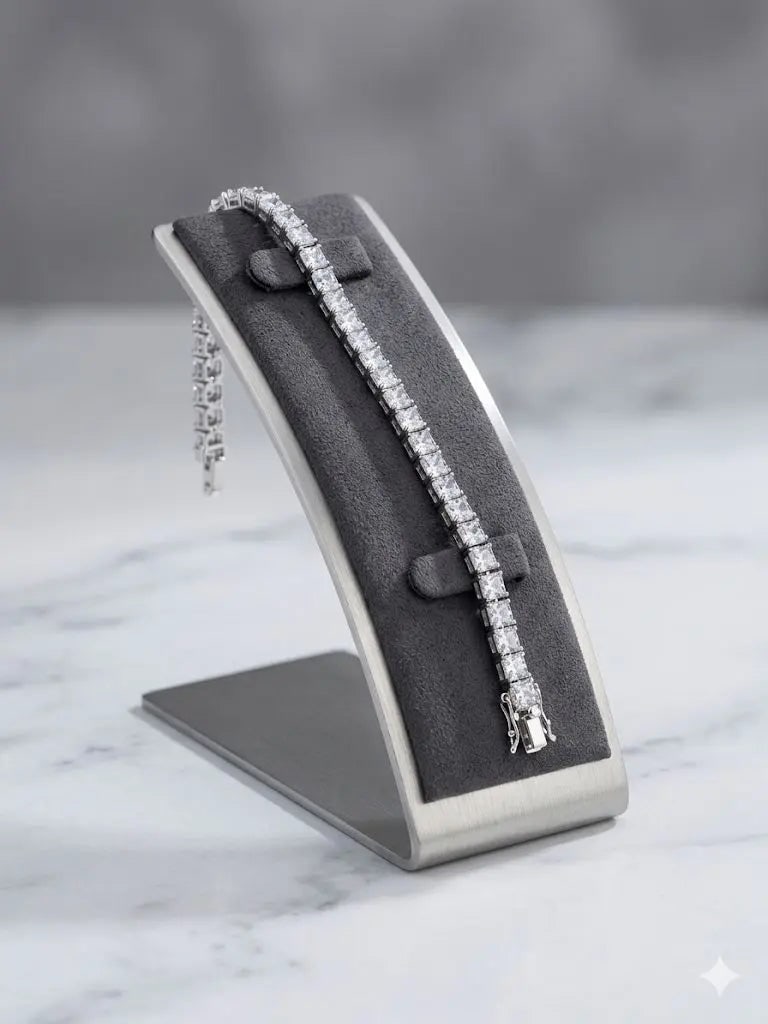Exceptional Quality Silver - 925, Gem CZ, Size 18cm., Weight 7.gm., ABC-S8205 (Tennis Bracelet): AAA+ Certified, Quality Silver - 925, Gem CZ, Size 18cm., Weight 7.gm., ABC-S8205 (Tennis Bracelet) We can arrange GIA certification and verification for vintage jewelry, diamonds, and gemstones. The 