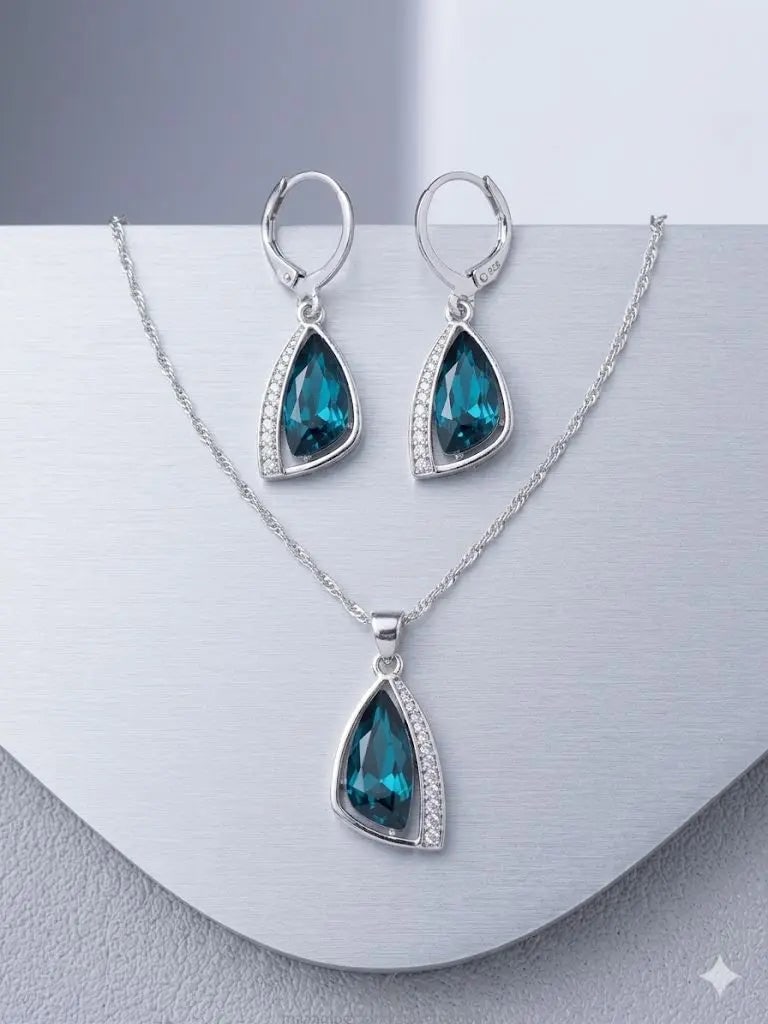 Exceptional Quality Silver - 925, Weight 9.4gm, Gem Deep Teal Australian Rhinestones( including: AAA+ Certified, Quality Silver - 925, Weight 9.4gm, Gem Deep Teal Australian Rhinestones( including Chain), ABC-S9406 We can arrange GIA certification and verification for vintage jewelry, diamonds, a