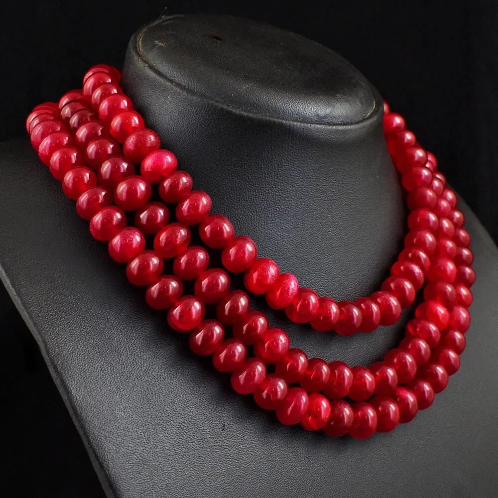 Exceptional Quality 1140 Cts Earth Mined 3 Strand Red Ruby Round Shape Beads Necklace: Our gemstones are organic, natural stones suitable for investment, collectors, and fine jewelry, each accompanied by an authentic certification. Our 925 silver pieces are rhodium-plated and finished w