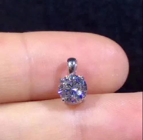 Exceptional Quality 2Ct Round Cut VVS1/D Diamond Solitaire Pendant Free Chain 14K White Gold Finish: Our gemstones are organic, natural stones suitable for investment, collectors, and fine jewelry, each accompanied by an authentic certification. Our 925 silver pieces are rhodium-plated and finished w