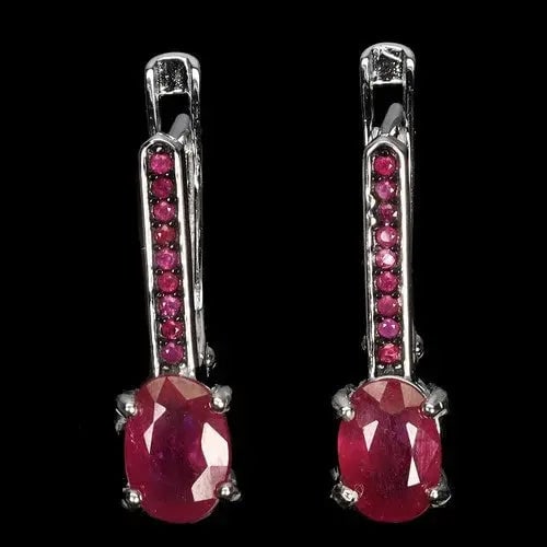 Exceptional Quality 925 Sterling Silver Earrings Oval Ruby 7x5mm Ruby Diamond Cut Gemstone Jewelry: Our gemstones are organic, natural stones suitable for investment, collectors, and fine jewelry, each accompanied by an authentic certification. Our 925 silver pieces are rhodium-plated and finished w