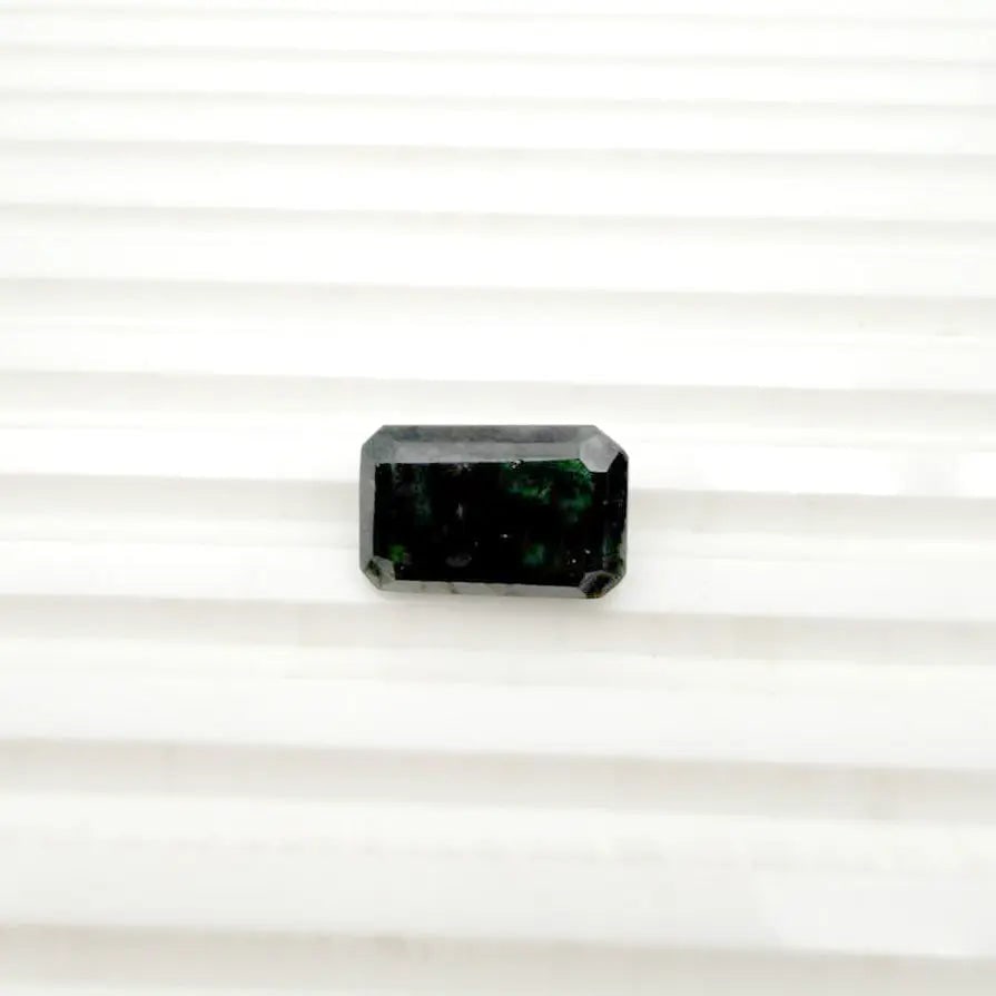 Exceptional Quality SQUARE MIXED EMERALD, GREEN COLORED, INDIAN GEMSTONE, WEIGHT 7.5 CTS: ABC Rugs, Kilims & Jewelry offers internationally certified and verified pieces, with documentation provided by trusted gemological institutions, manufacturers, and industry professionals. At ABC