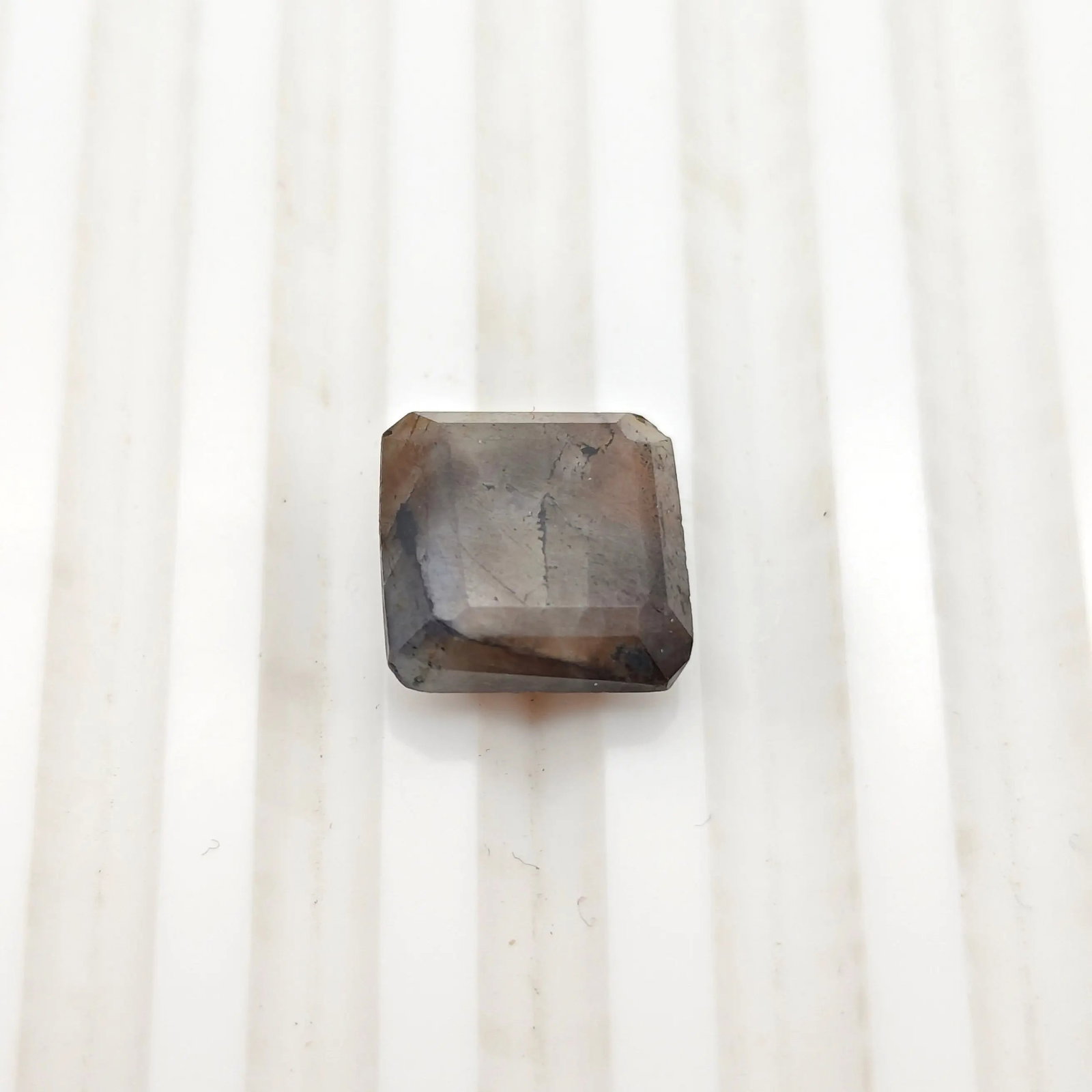 Exceptional Quality SQUARE MIXED BLUE SAPPHIRE, BLUE COLORED, INDIAN GEMSTONE, WEIGHT 8.65 CTS: ABC Rugs, Kilims & Jewelry offers internationally certified and verified pieces, with documentation provided by trusted gemological institutions, manufacturers, and industry professionals. At ABC