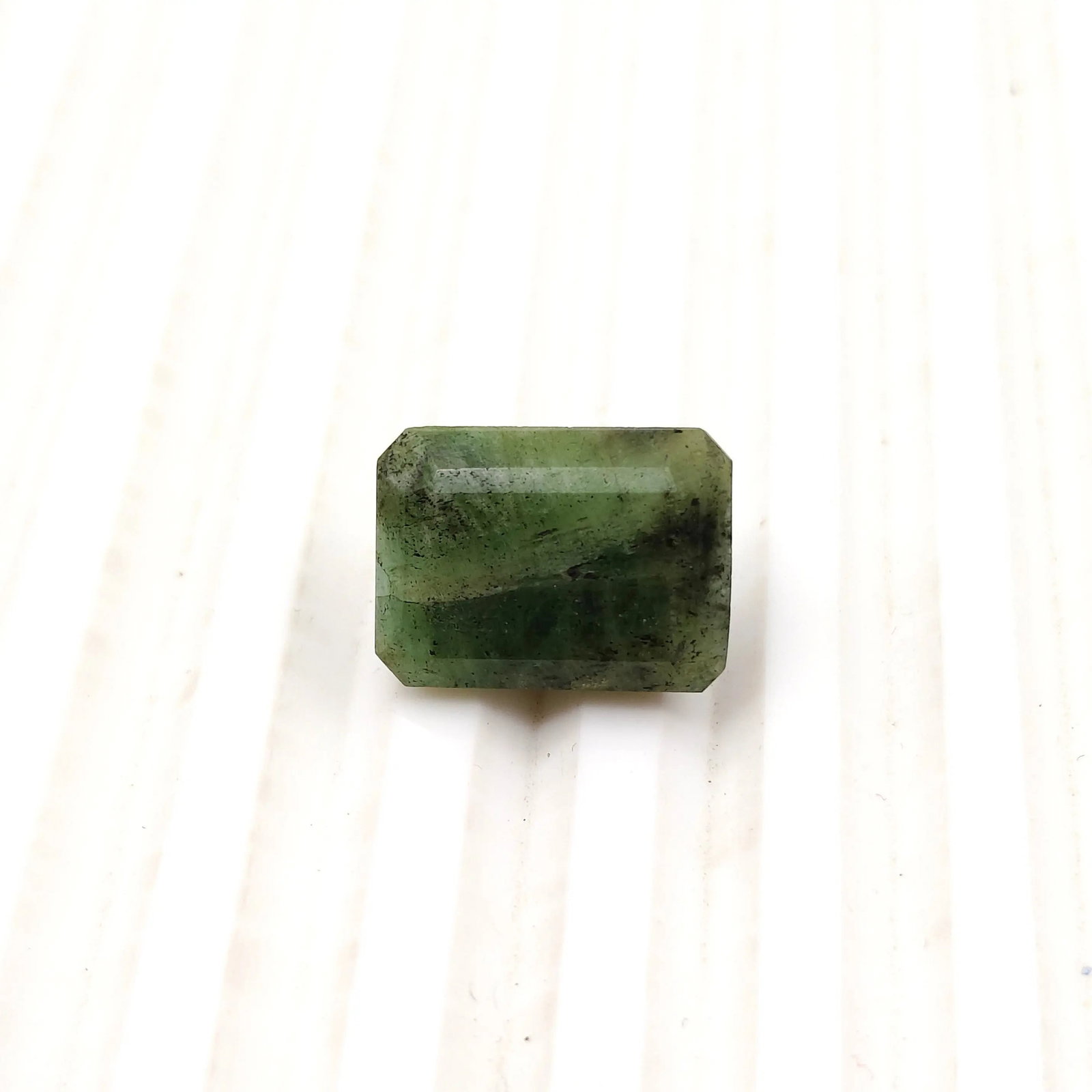Exceptional Quality SQUARE MIXED EMERALD, GREEN COLORED, INDIAN GEMSTONE, WEIGHT 11.25 CTS: ABC Rugs, Kilims & Jewelry offers internationally certified and verified pieces, with documentation provided by trusted gemological institutions, manufacturers, and industry professionals. At ABC