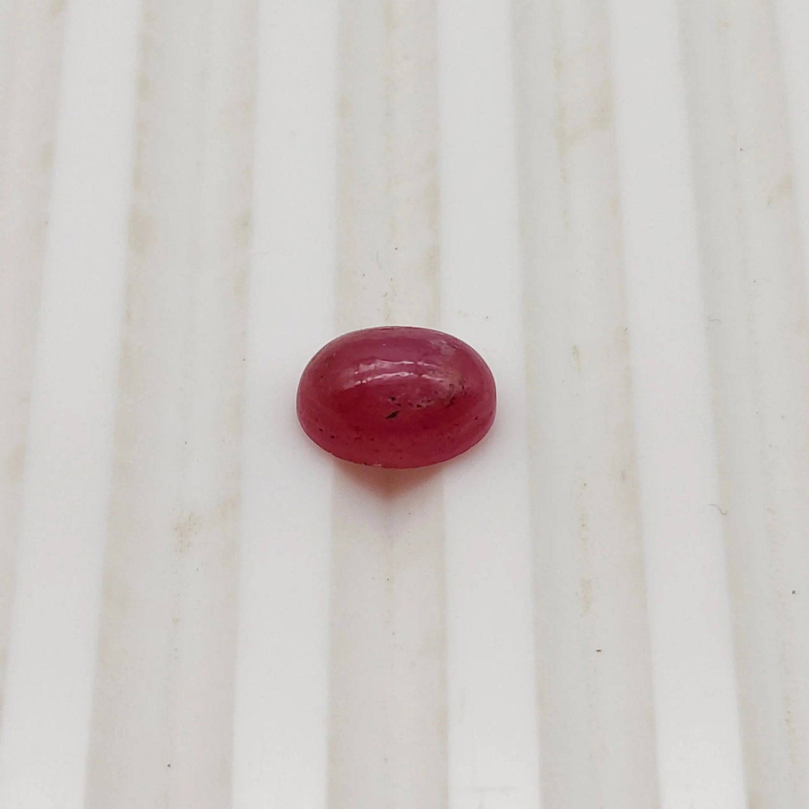 Exceptional Quality OVAL CABOCHON RUBY, RED COLORED, INDIAN GEMSTONE, WEIGHT 2.5 CTS: ABC Rugs, Kilims & Jewelry offers internationally certified and verified pieces, with documentation provided by trusted gemological institutions, manufacturers, and industry professionals. At ABC 