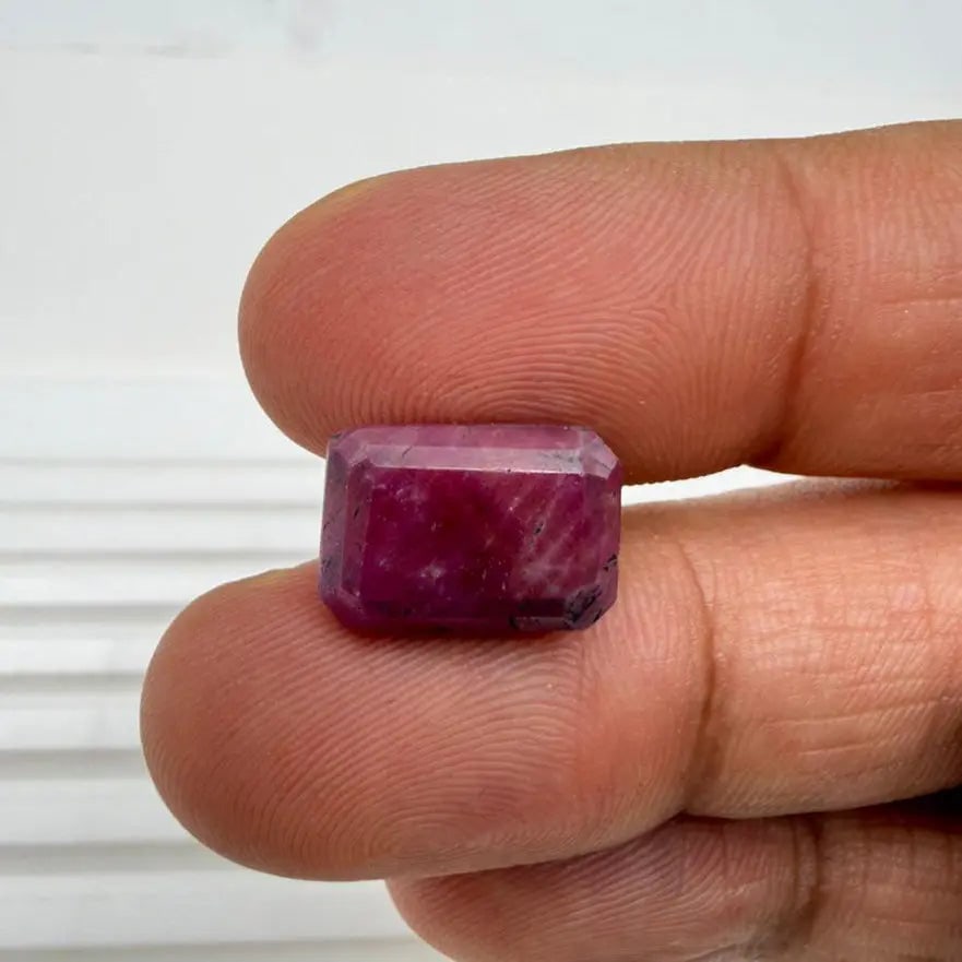 Exceptional Quality SQUARE MIXED RUBY, RED COLORED, INDIAN GEMSTONE, WEIGHT 11.25 CTS: ABC Rugs, Kilims & Jewelry offers internationally certified and verified pieces, with documentation provided by trusted gemological institutions, manufacturers, and industry professionals. At ABC