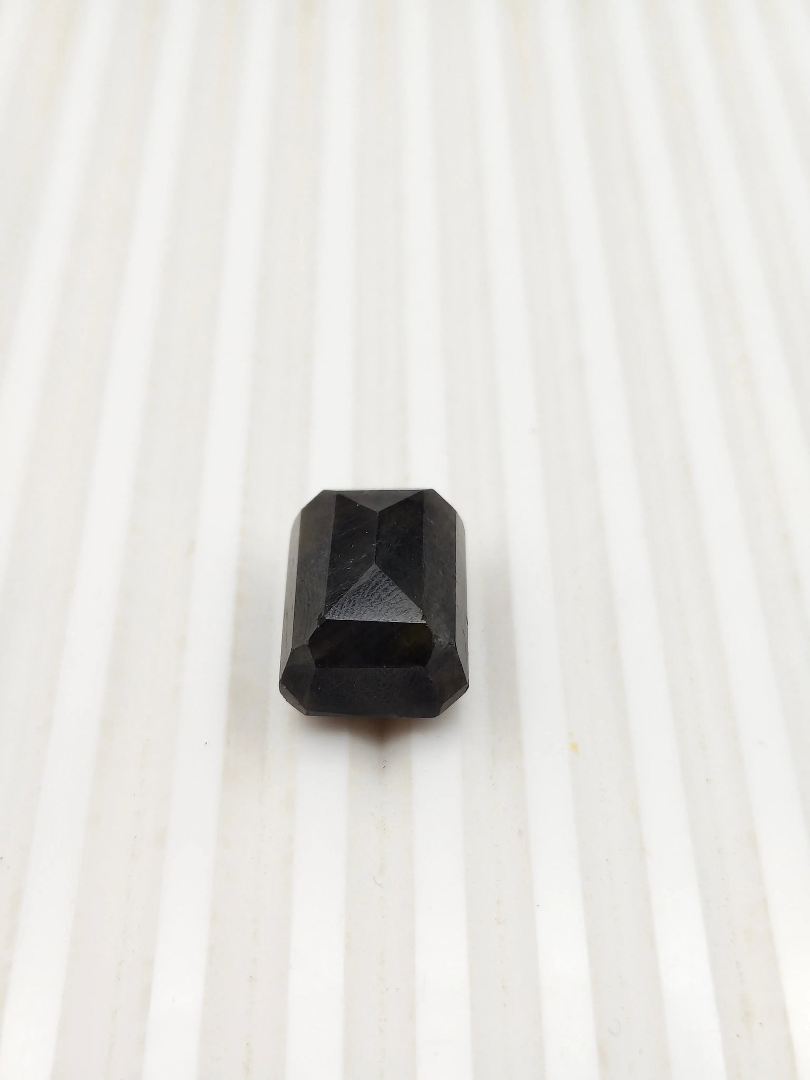 Exceptional Quality SQUARE MIXED BLUE SAPPHIRE, BLUE COLORED, INDIAN GEMSTONE, WEIGHT 38.8 CTS: ABC Rugs, Kilims & Jewelry offers internationally certified and verified pieces, with documentation provided by trusted gemological institutions, manufacturers, and industry professionals. At ABC