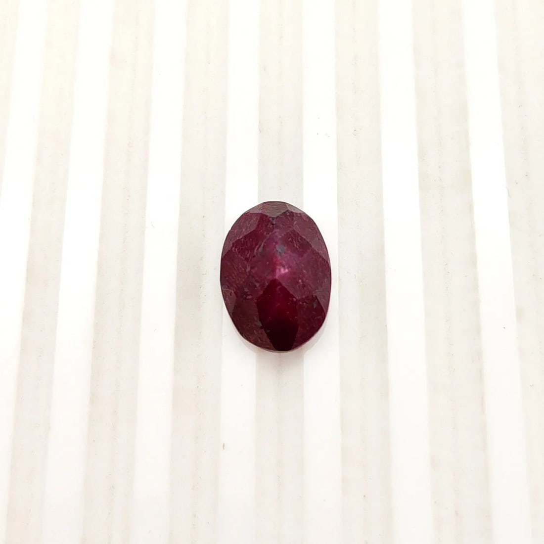 Exceptional Quality OVAL MIXED RUBY, RED COLORED, INDIAN GEMSTONE, WEIGHT 10.55 CTS: ABC Rugs, Kilims & Jewelry offers internationally certified and verified pieces, with documentation provided by trusted gemological institutions, manufacturers, and industry professionals. At ABC