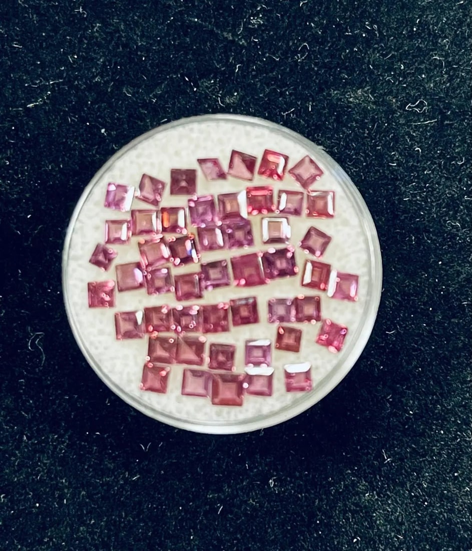 Exceptional Quality 49 Pieces, Red Rose, Garnet Rhodolite Square, Princess Cut Shaped Srilankan: ABC Rugs, Kilims & Jewelry offers internationally certified and verified pieces, with documentation provided by trusted gemological institutions, manufacturers, and industry professionals. At ABC 