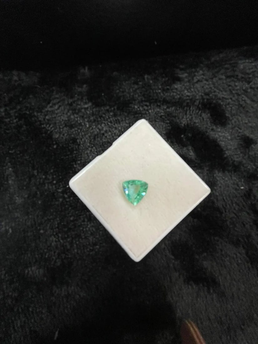 Exceptional Quality 1 Piece Blue Green Tourmaline Trillion Shaped Gemstone, Weight: 4.5 ct, Size: ABC Rugs, Kilims & Jewelry offers internationally certified and verified pieces, with documentation provided by trusted gemological institutions, manufacturers, and industry professionals. At ABC 