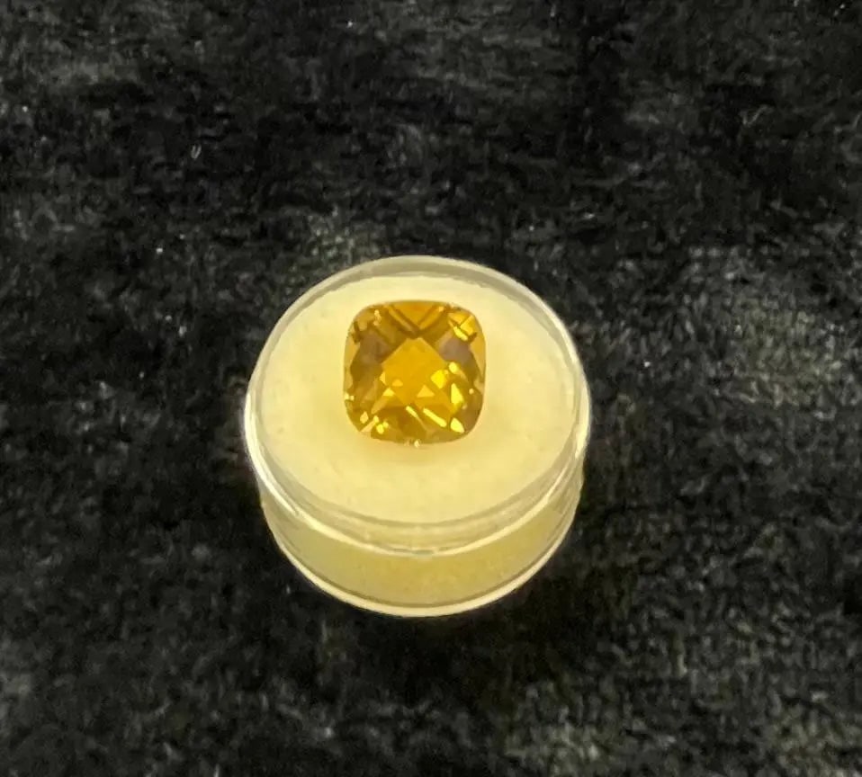 Exceptional Quality 1 Piece Imperial Golden Topaz Square Cushion Shaped Gemstone, Weight: 7.5 ct,: ABC Rugs, Kilims & Jewelry offers internationally certified and verified pieces, with documentation provided by trusted gemological institutions, manufacturers, and industry professionals. At ABC 