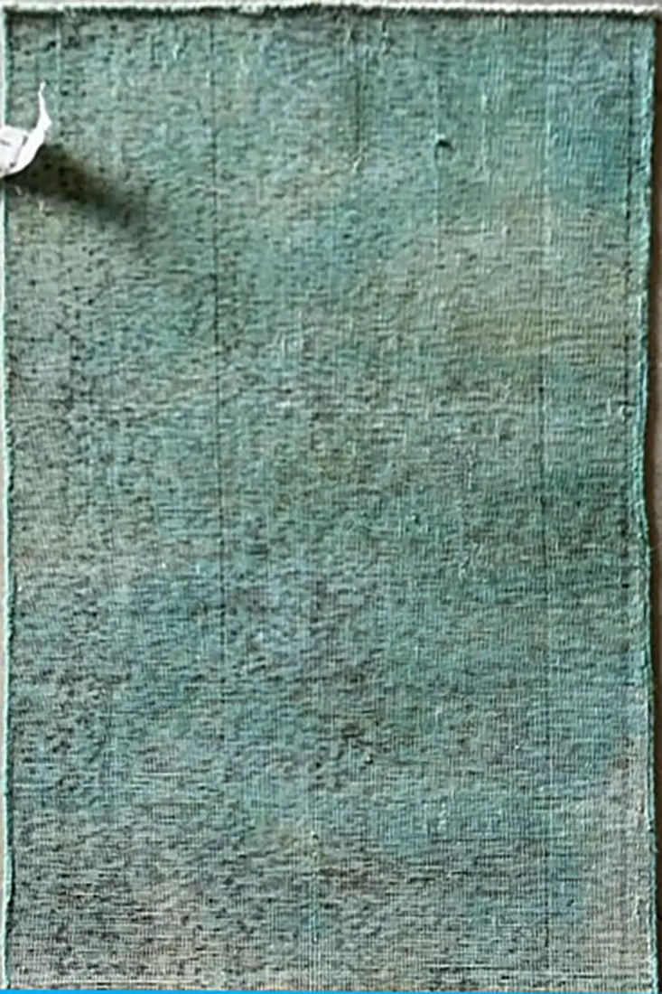 One Of The Kind Hand Knotted Persian Rug 3'10" x 2'1" R16337: ? Heirloom Quality: The Heritage of Hand-Knotted Persian Rugs ?This extraordinary collection showcases magnificent, large-format Persian textiles, each authenticated as a One Of A Kind Hand K