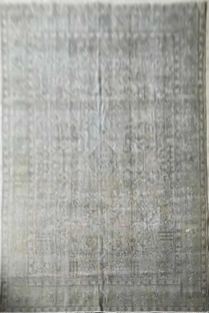 One Of The Kind Hand Knotted Persian Rug 12'8" x 9'9" R17530: ? Artistry Underfoot: The Complete Hand-Knotted Persian Rug Collection ?This magnificent collection of rugs is a celebration of heritage and design, with each piece representing centuries of
