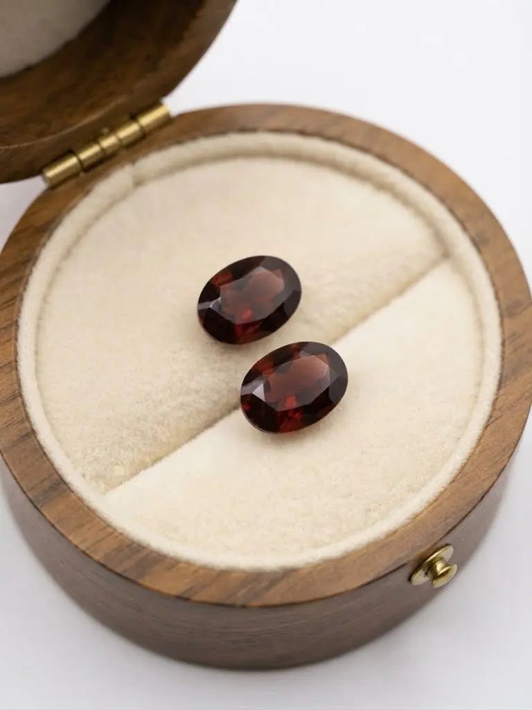 Natural Quality 2 Garnet Gemstones From Brazil, Dimension 6x4 mm, Weight 1.11 Ct, Shape Oval,: Natural Quality 2 Garnet Gemstones From Brazil, Dimension 6x4 mm, Weight 1.11 Ct, Shape Oval, GEM-ABC-271