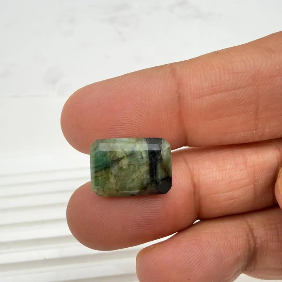 Exceptional Quality SQUARE MIXED EMERALD, RED COLORED, INDIAN GEMSTONE, WEIGHT 12 CTS: ABC Rugs, Kilims & Jewelry offers internationally certified and verified pieces, with documentation provided by trusted gemological institutions, manufacturers, and industry professionals. At ABC