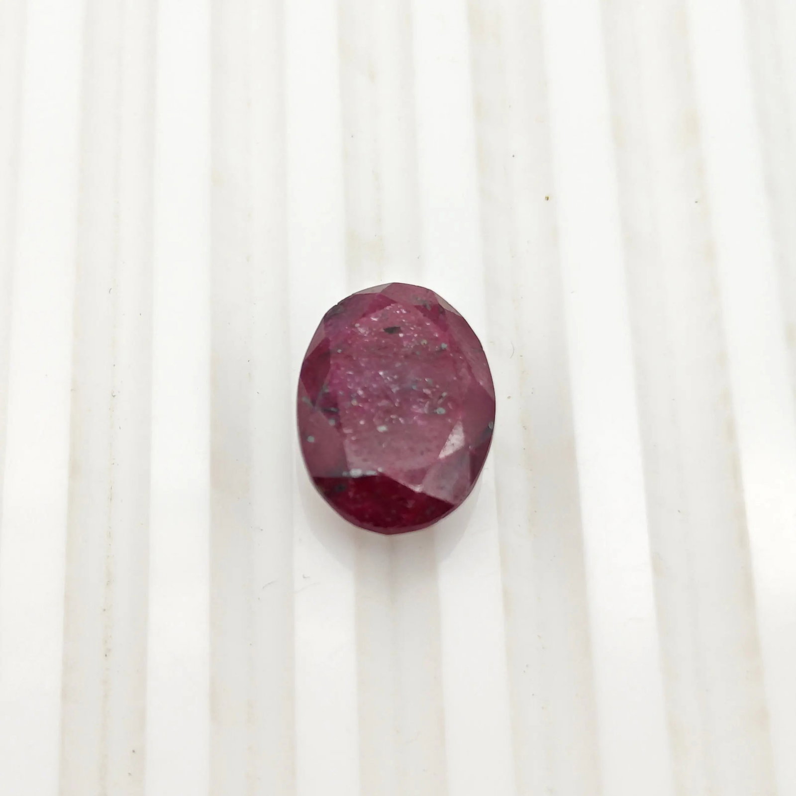 Exceptional Quality OVAL MIXED RUBY, RED COLORED, INDIAN GEMSTONE, WEIGHT 10.35 CTS: ABC Rugs, Kilims & Jewelry offers internationally certified and verified pieces, with documentation provided by trusted gemological institutions, manufacturers, and industry professionals. At ABC 