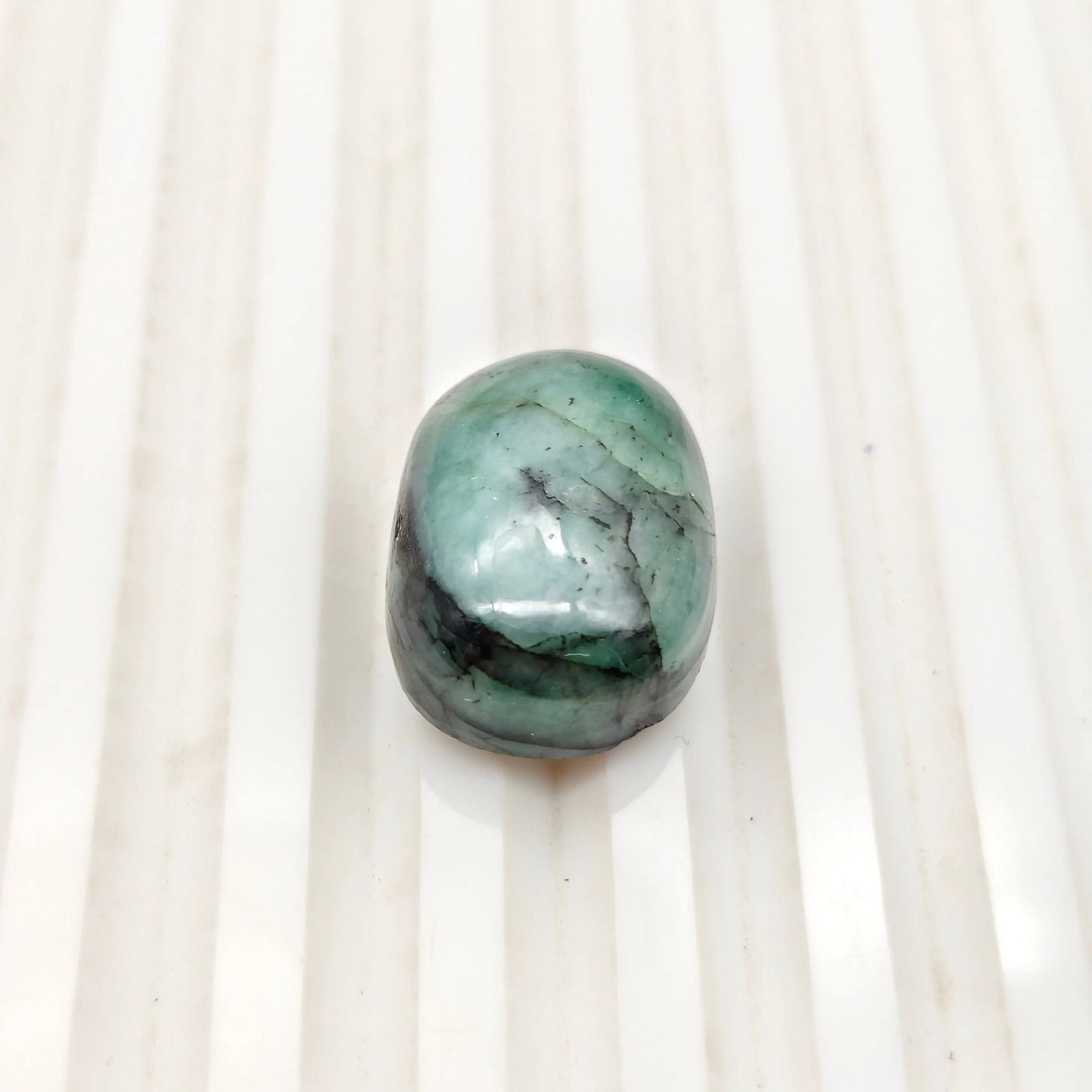 Exceptional Quality OVAL CABOCHON EMERALD, GREEN COLORED, INDIAN GEMSTONE, WEIGHT 23 CTS: ABC Rugs, Kilims & Jewelry offers internationally certified and verified pieces, with documentation provided by trusted gemological institutions, manufacturers, and industry professionals. At ABC