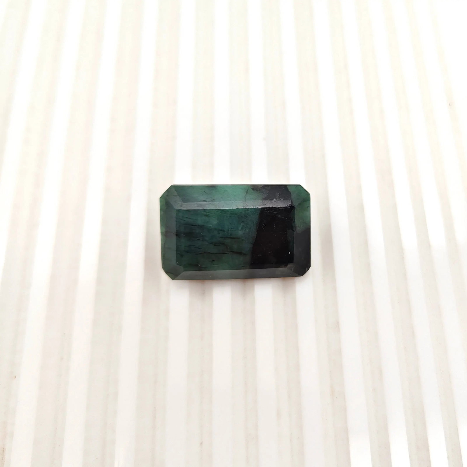 Exceptional Quality SQUARE MIXED EMERALD, GREEN COLORED, INDIAN GEMSTONE, WEIGHT 51 CTS: ABC Rugs, Kilims & Jewelry offers internationally certified and verified pieces, with documentation provided by trusted gemological institutions, manufacturers, and industry professionals. At ABC