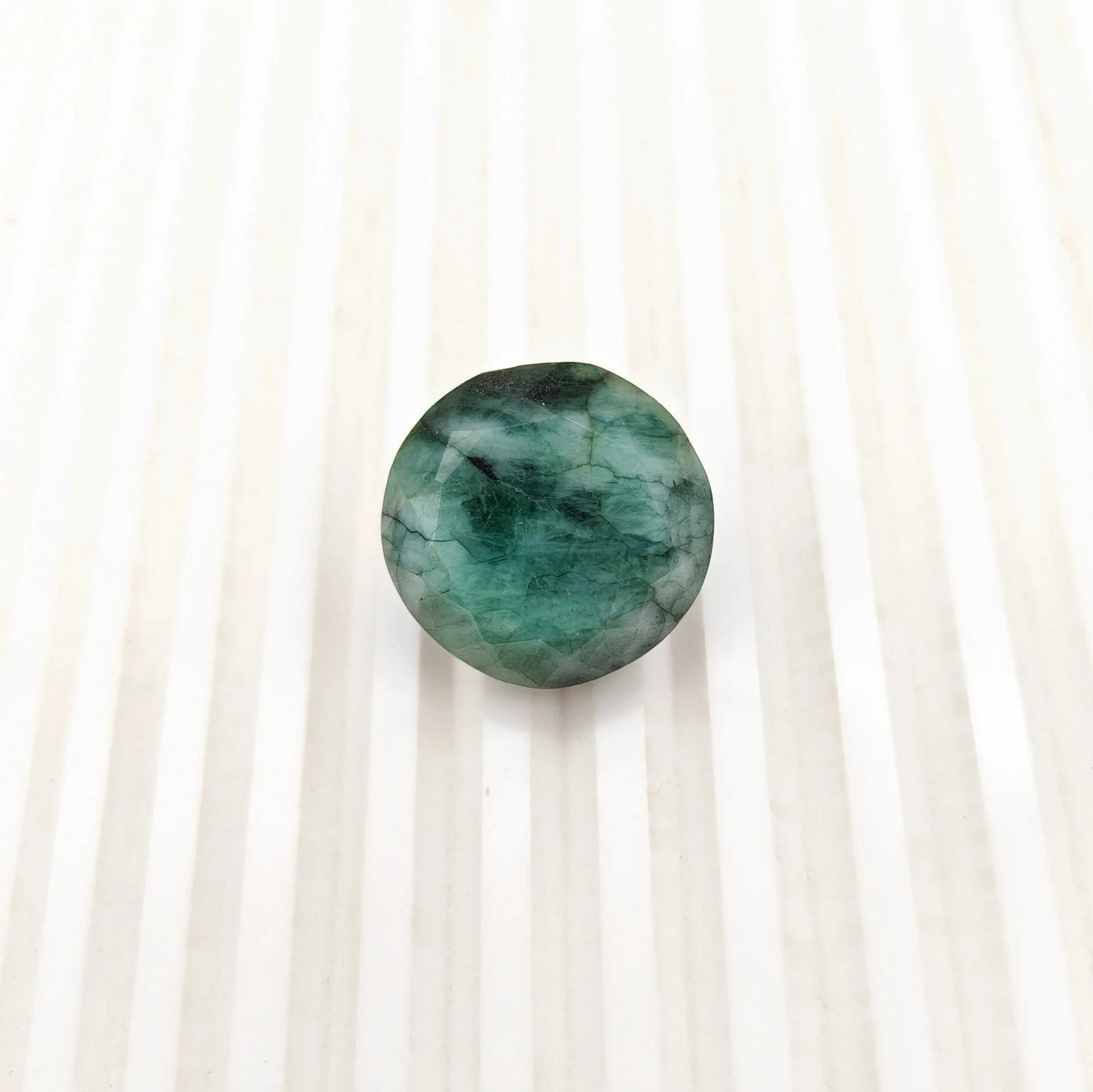 Exceptional Quality ROUND MIXED EMERALD, GREEN COLORED, INDIAN GEMSTONE, WEIGHT 4.5 CTS: ABC Rugs, Kilims & Jewelry offers internationally certified and verified pieces, with documentation provided by trusted gemological institutions, manufacturers, and industry professionals. At ABC