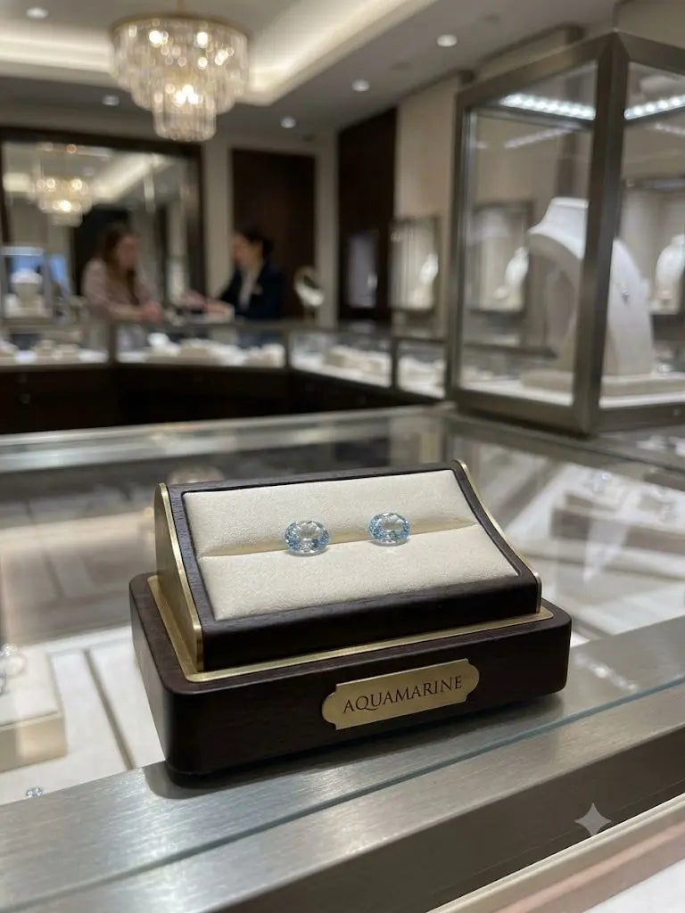 Exceptional Quality Aquamarine, Oval Shaped, lite Blue Colored, Weight 0.24Ct.,Dimensions 5x3mm.: ABC Rugs, Kilims & Jewelry offers internationally certified and verified pieces, with documentation provided by trusted gemological institutions, manufacturers, and industry professionals. At ABC 