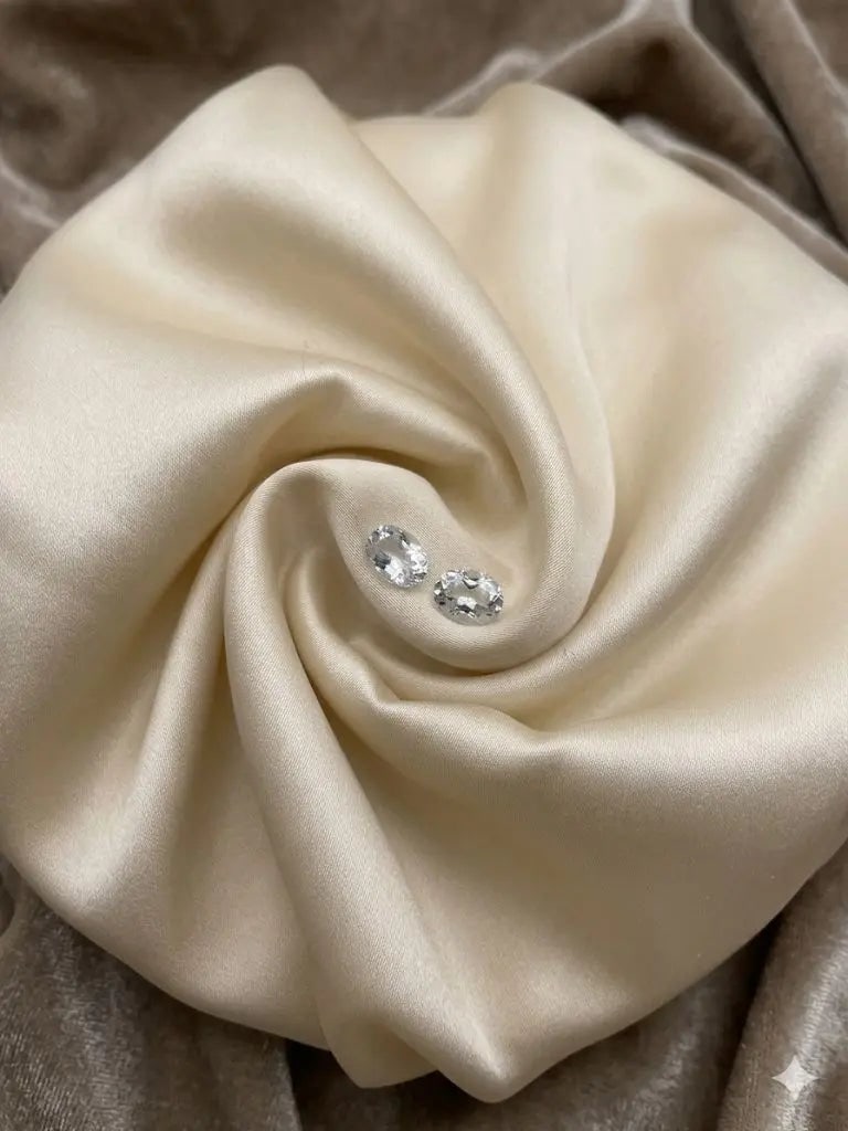 Exceptional Quality Aquamarine, Oval Shaped, lite Blue Colored, Weight 0.31Ct.,Dimensions 5x3mm.: ABC Rugs, Kilims & Jewelry offers internationally certified and verified pieces, with documentation provided by trusted gemological institutions, manufacturers, and industry professionals. At ABC 