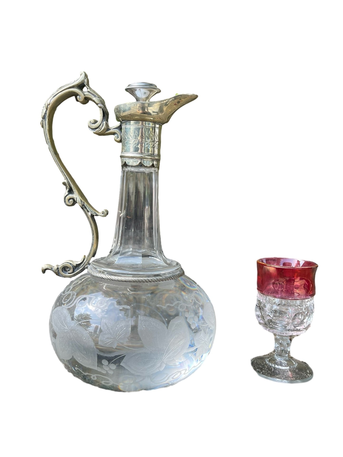 A CUT-GLASS AND GILT-METAL DECANTER, CIRCA 1930S (1 of 2)
