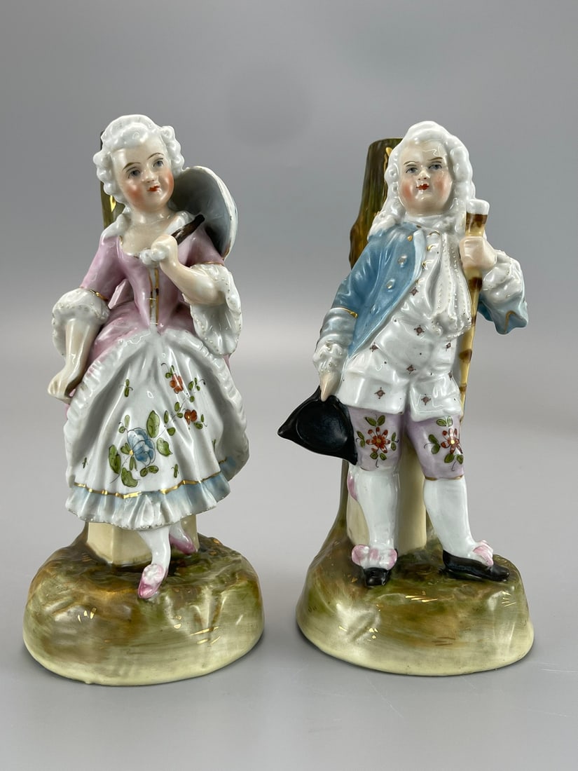 A FRENCH HAND-PAINTED PORCELAIN FIGURAL CANDLESTICK, CIRCA 1900 (1 of 6)
