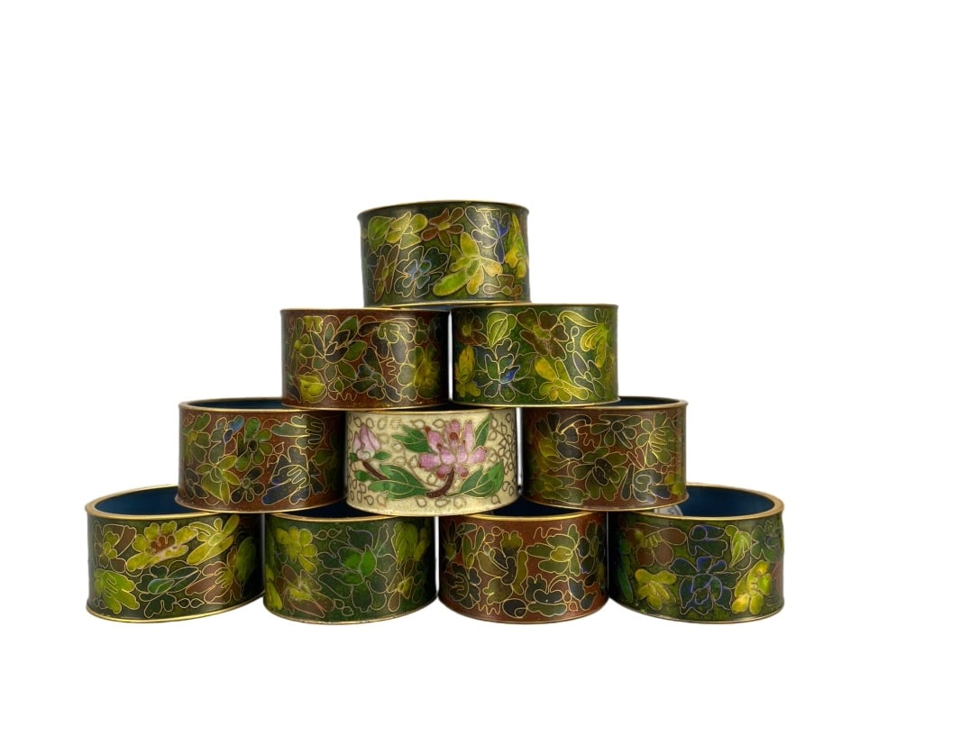 AN EXPORT CLOISONNe ENAMEL AND STERLING SILVER NAPKIN RING, FOR THE GERMAN MARKET (1 of 3)