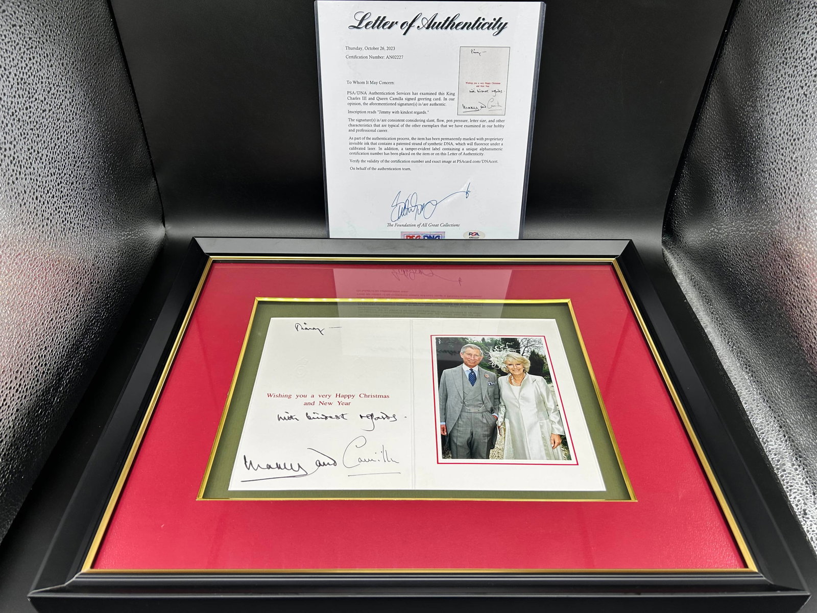 KING CHARLES III AND QUEEN CAMILLA DUAL-SIGNED OFFICIAL GREETING CARD, WITH PSA/DNA COA: KING CHARLES III AND QUEEN CAMILLA DUAL-SIGNED OFFICIAL GREETING CARD, WITH PSA/DNA COA Length: 50 cm (19.7 in.), Width: 42 cm (16.5 in.). All measurements are approximate.
