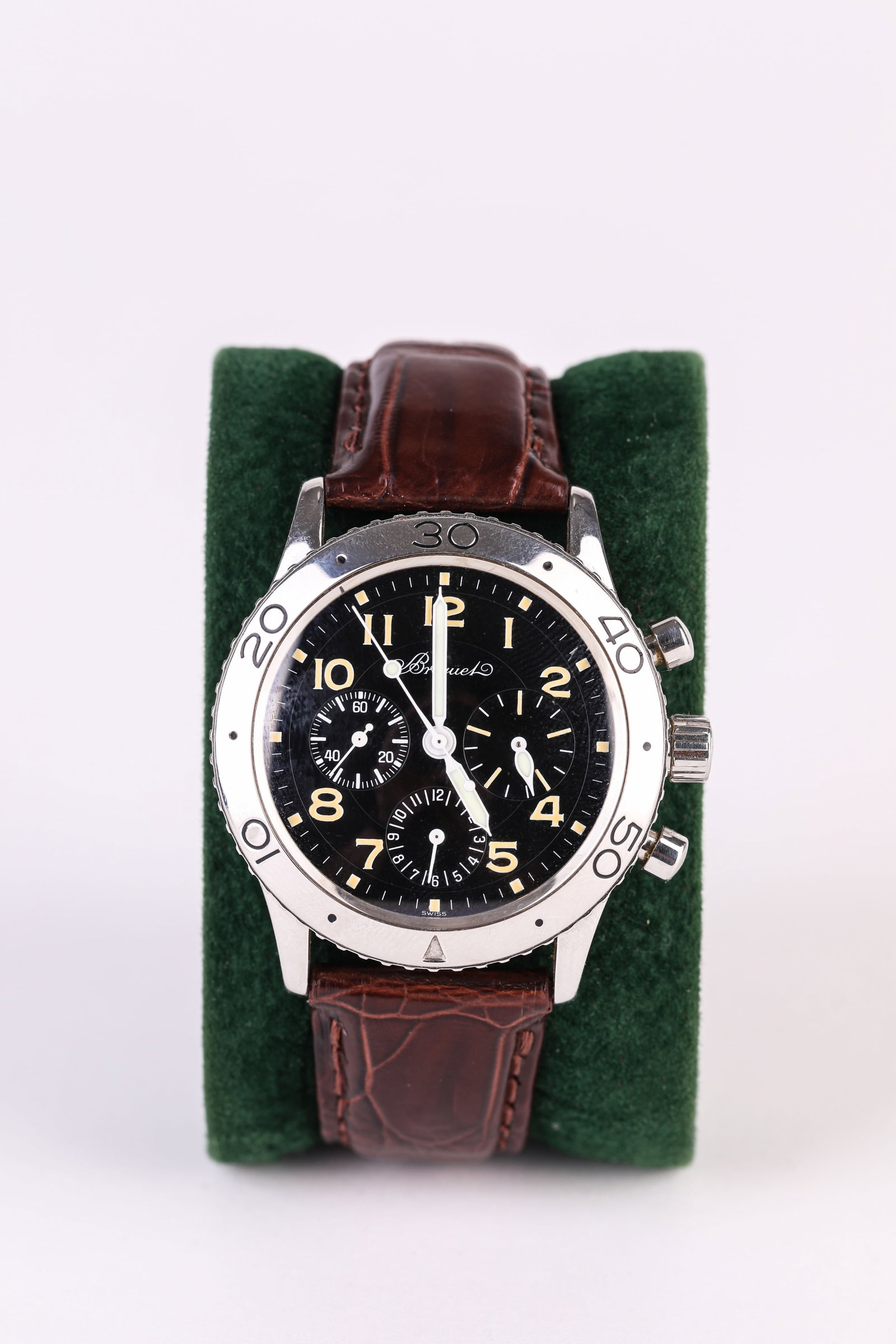 A BREGUET MECHANICAL WATCH: A BREGUET MECHANICAL WATCH Width: 4.4 cm (1.7 in.). All measurements are approximate.