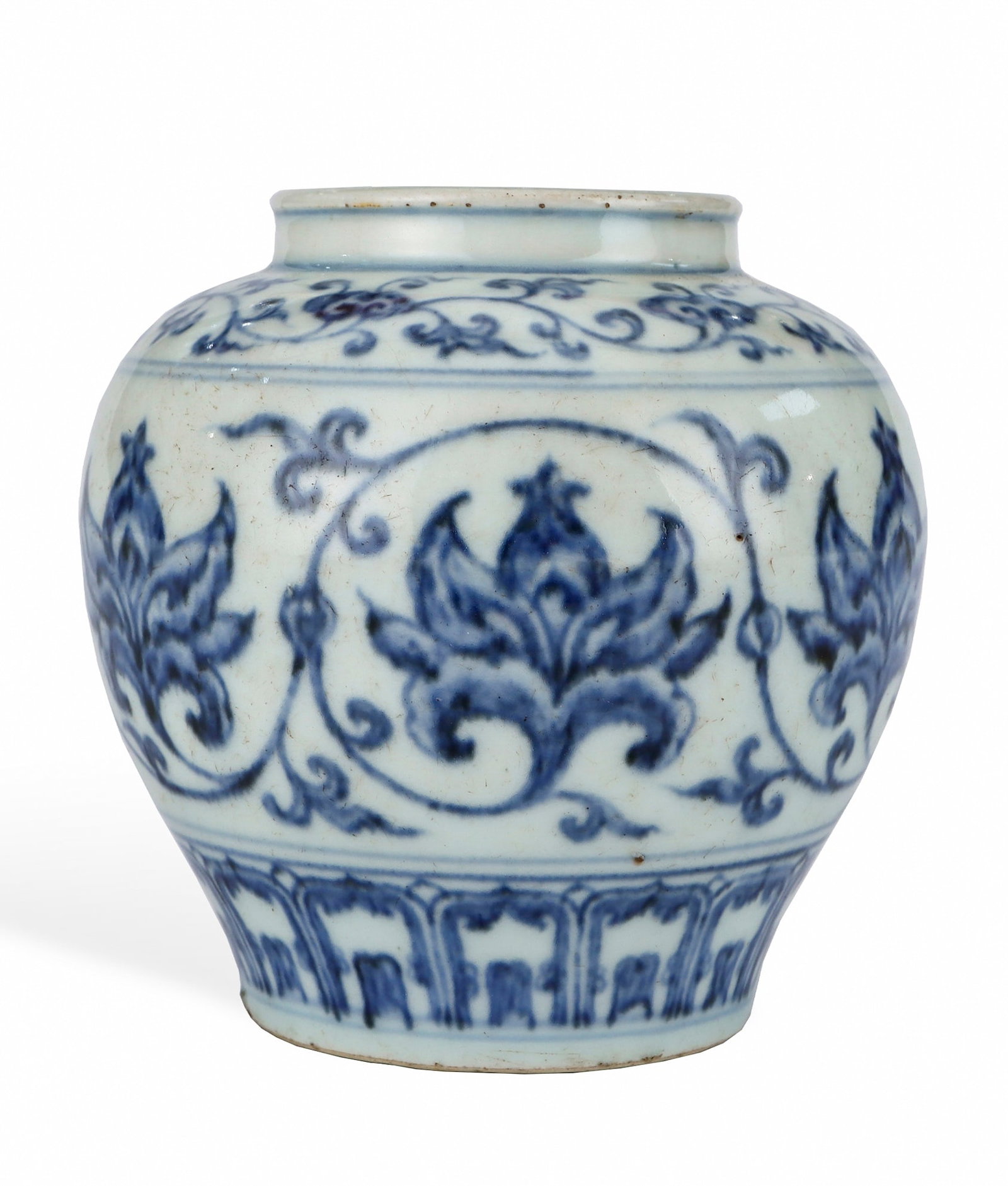A BLUE AND WHITE 'INTERLOCKING LOTUS' JAR (1 of 6)