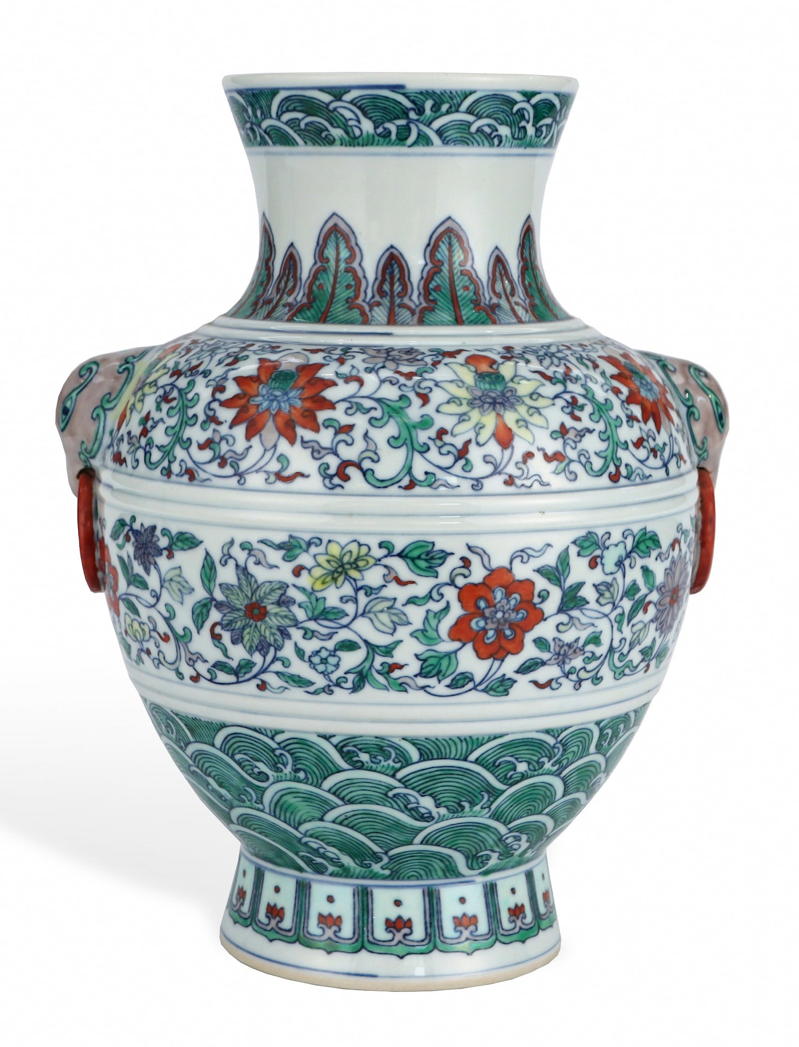 A DOUCAI 'INTERLOCKING FLOWERS' TWO-HANDLED VASE: A DOUCAI 'INTERLOCKING FLOWERS' TWO-HANDLED VASE Length: 21 cm (8.3 in.), Height: 26.8 cm (10.6 in.). All measurements are approximate.