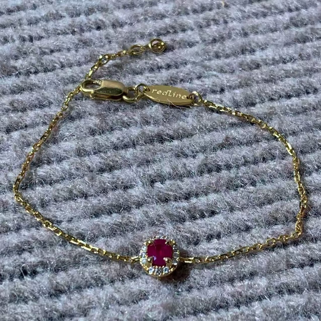 Redline 18K Gold Women's Bracelet Set with Ruby and Diamonds: Authentic Redline ruby bracelet, as seen on Liu Yifei.This style is very rare and hard to find in stores.Item is pre-owned, in good condition.No original box, papers or accessories included.Genuine 18