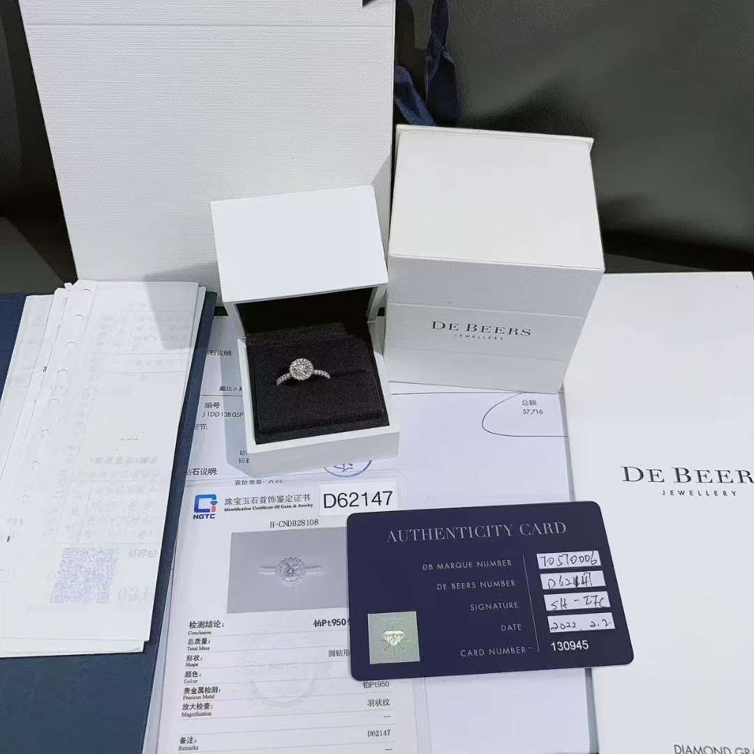 De Beers Aura Solitaire ring 0.55ct Diamond VS2 Color I PT950 Size 49 (1 of 9)