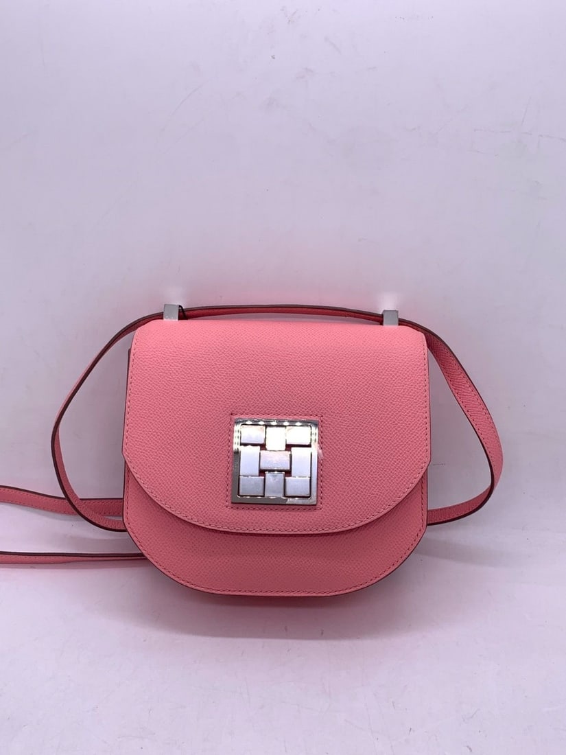 HERMES Mosaique au 24 Bag Epsom 17 Shoulder Bag Epsom Leather Pink Stmap Y: Minor signs of use, scratches inside, and slight scratches on the hardware.